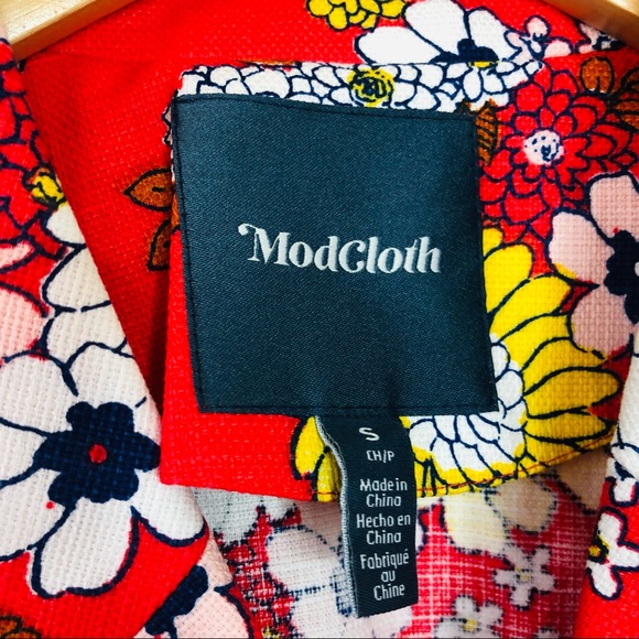 Modcloth Red Floral Crop Shirt Size Small - Picture 5 of 5